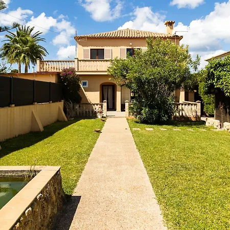 Holiday home Ca Na Susana. 3 Km From The Nearest Urbanicacion ses palmeres